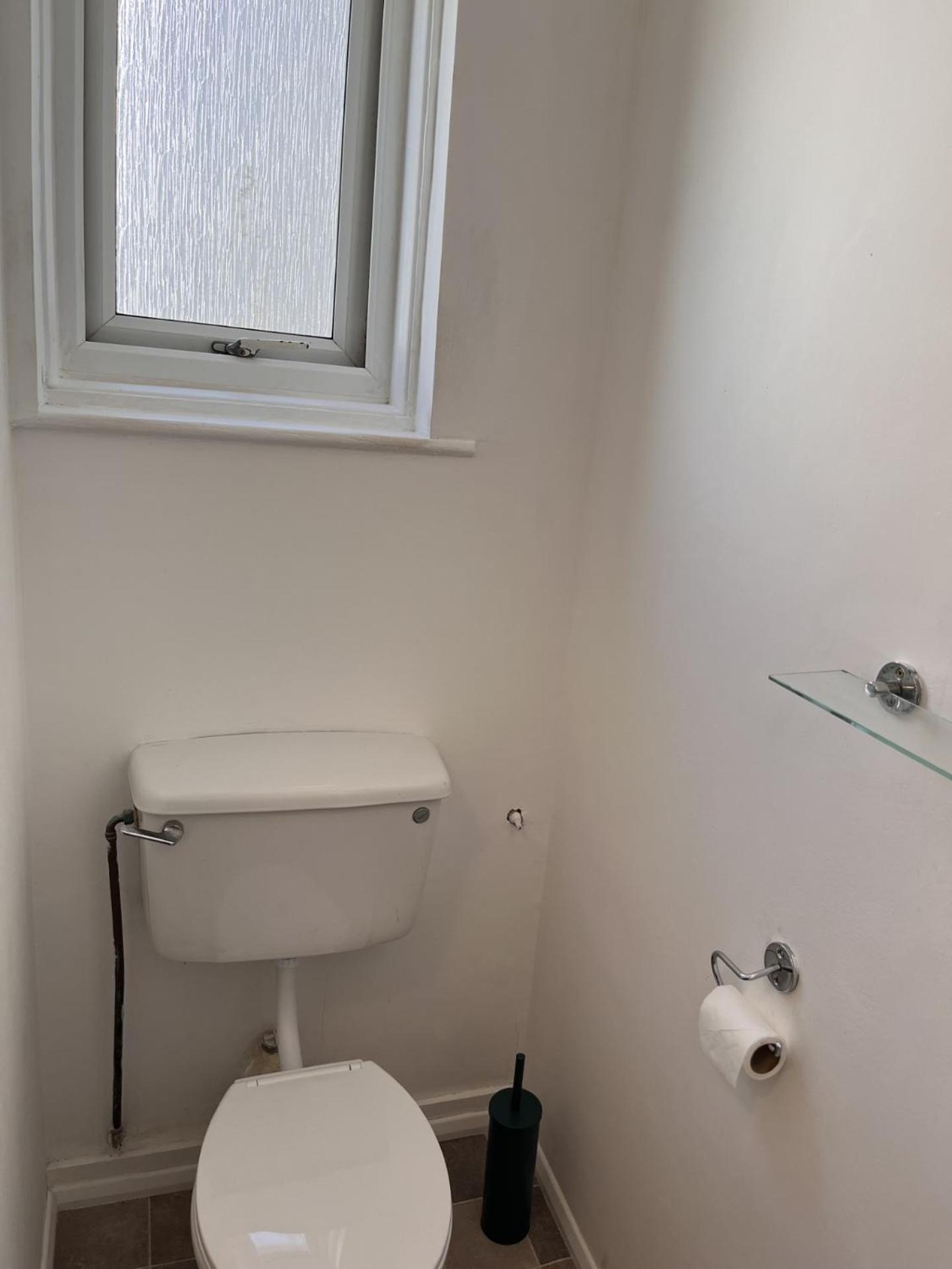 Проживание в семье With Kitchenette And Shared Bathroom In The Centre Истбурн